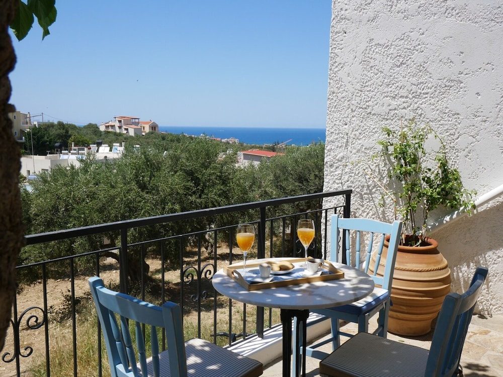 Christina s Villa With sea View — 4-Star Luxury Hotel in Chania, Greece