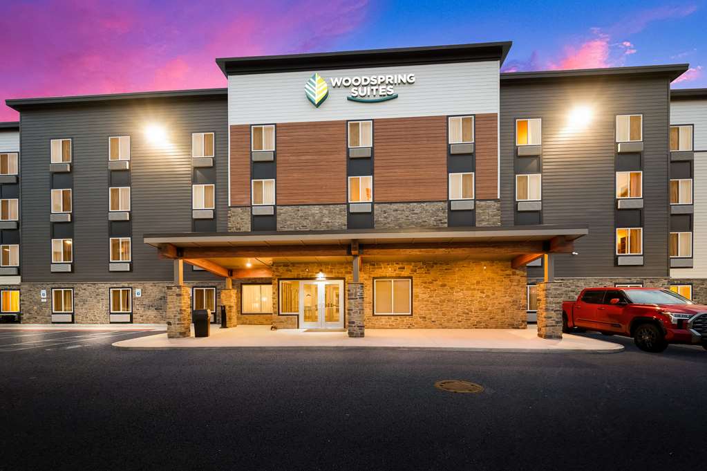 WoodSpring Suites Wixom Novi - photo 4