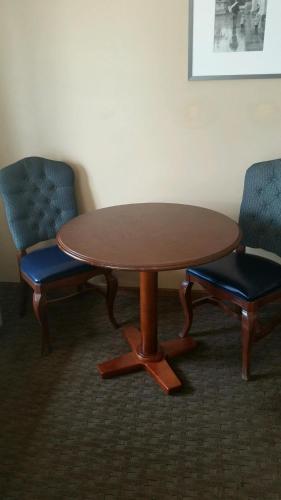 Deer Creek Motel - photo 2