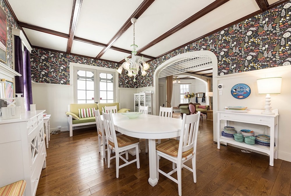 Chez Maleterre - carbon neutral hotel in Unknown City
