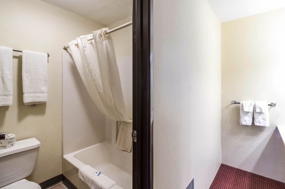 Rodeway Inn Baxter - photo 26