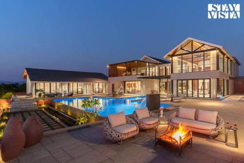 StayVista at Villa Wine with Pool Jacuzzi Bonfire — 4-Star Luxury Hotel in Igatpuri, India