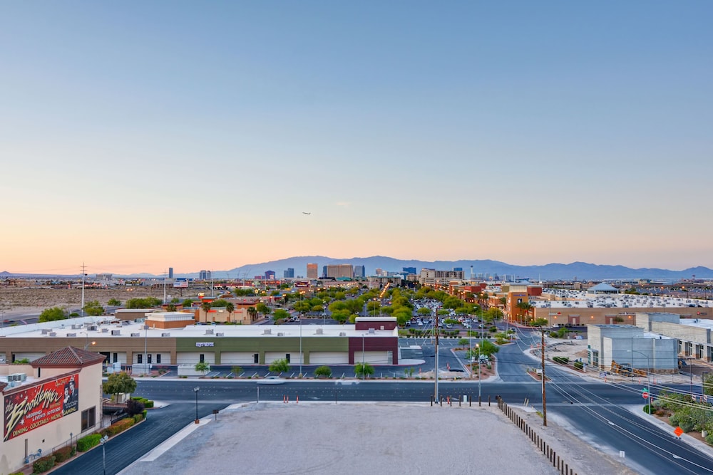 Home2 Suites by Hilton Las Vegas Strip South - photo 43