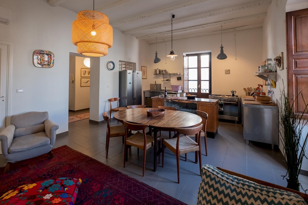 Casa siciliana alla Giudecca — 4-Star Luxury Hotel in Siracusa, Italy