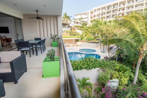 2055 Cosmo 8A2 — 4-Star Luxury Hotel in Santa Maria Huatulco, Mexico