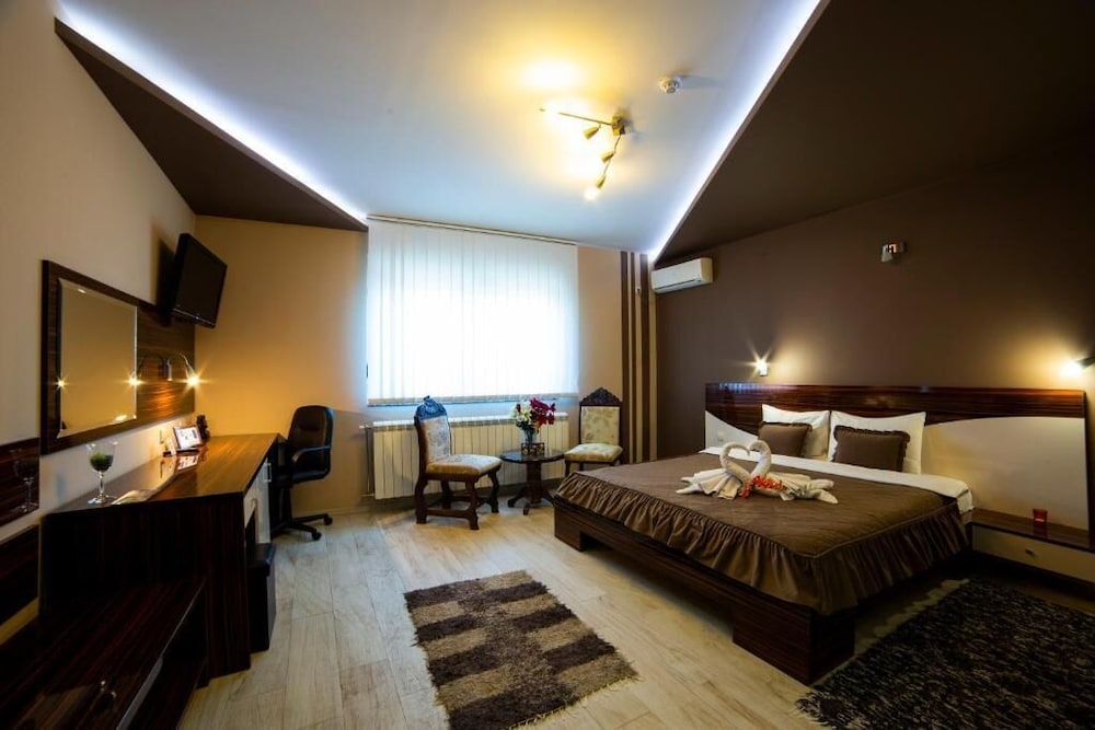 Hotel Lama — Kragujevac — photo 3