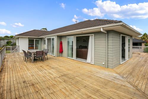 Waihi Beach Bliss — 4-Star Luxury Hotel in Waihi Beach, New Zealand