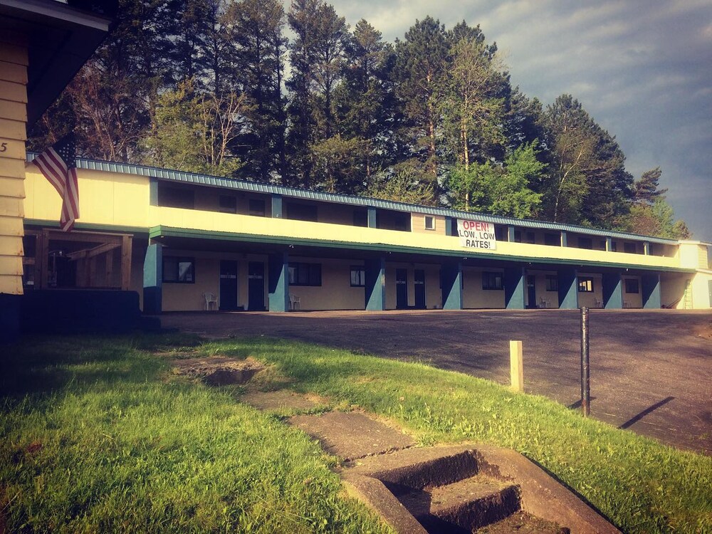 Love Hotels Timberline By OYO Lake Superior - photo 27