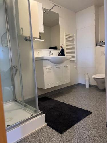 Lakeside Apartments A