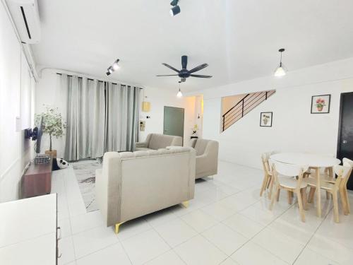 Homestay Sungai Petani 4 Bedroom in PRIMA Bandar Puteri Jaya by D'Aleena Homes — 4-Star Luxury Hotel in Sungai Petani, Malaysia