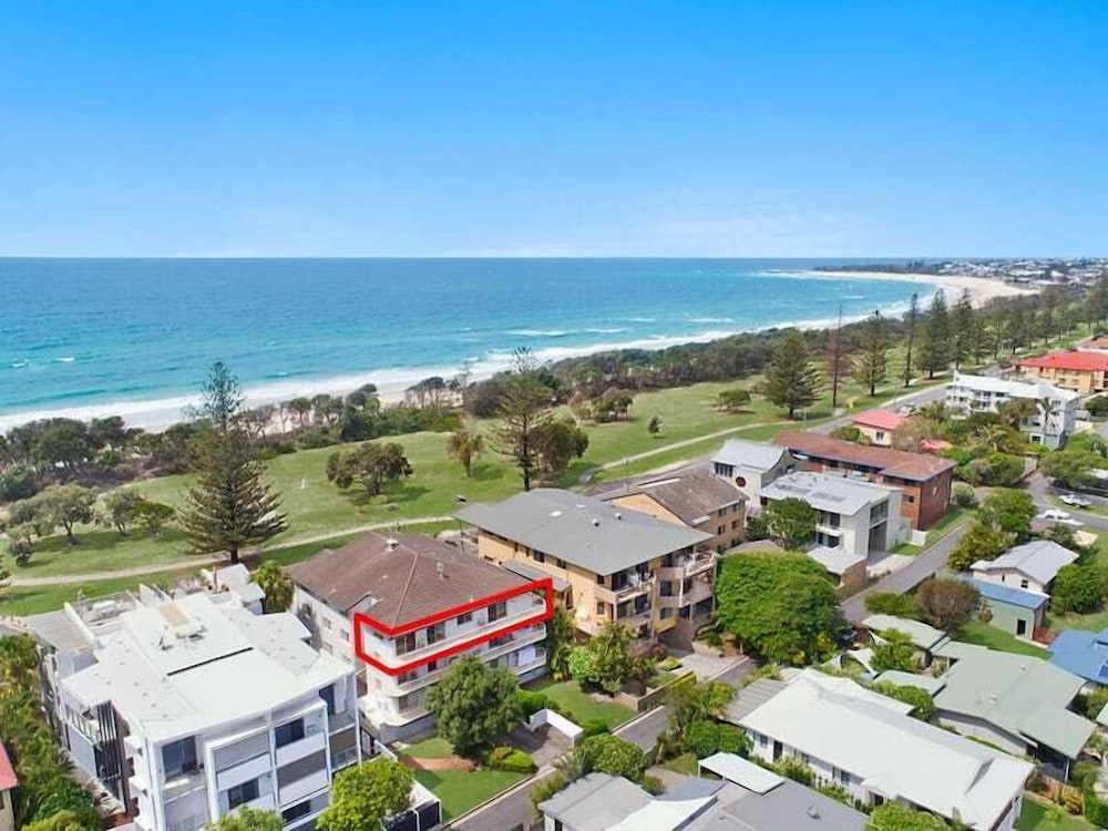 Marine Mirage 2 Bedroom Apartment with Beachfront Vibes — 4-Star Luxury Hotel in Kingscliff, Australia