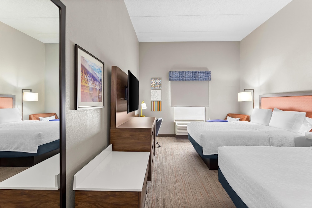 Hampton Inn & Suites Bolingbrook - photo 9