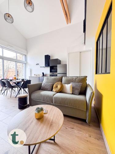 Tranquiloue Le Nid de Mila 10 min du PuyduFou in Les Herbiers, France