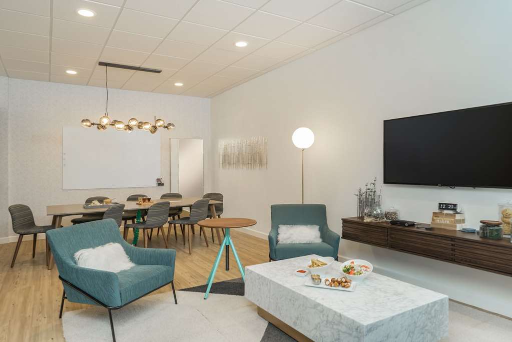 Sonesta Milwaukee West Wauwatosa - photo 42