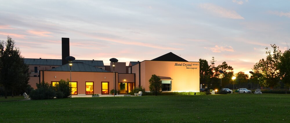 Crystal - carbon neutral hotel in Preganziol