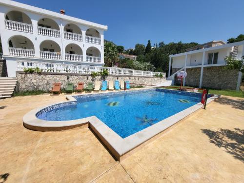 Sunset Pool Retreat — Podgorica — photo 4
