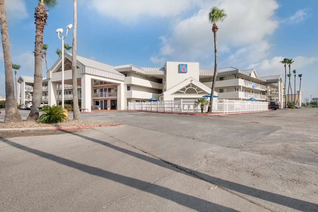 Motel 6 Brownsville TX North - photo 3