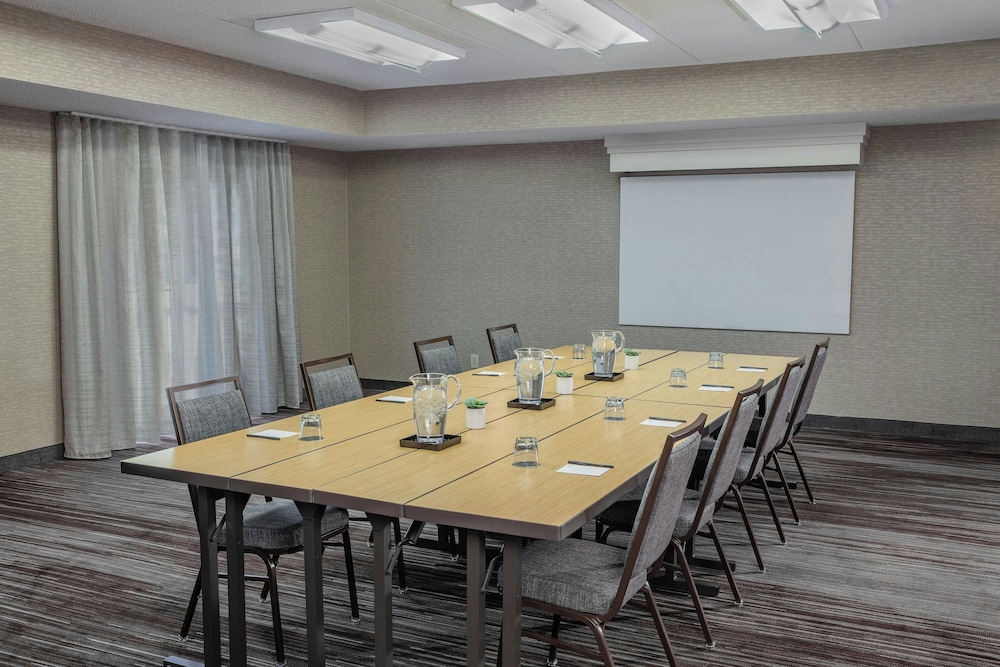 Courtyard by Marriott Greensboro - photo 18