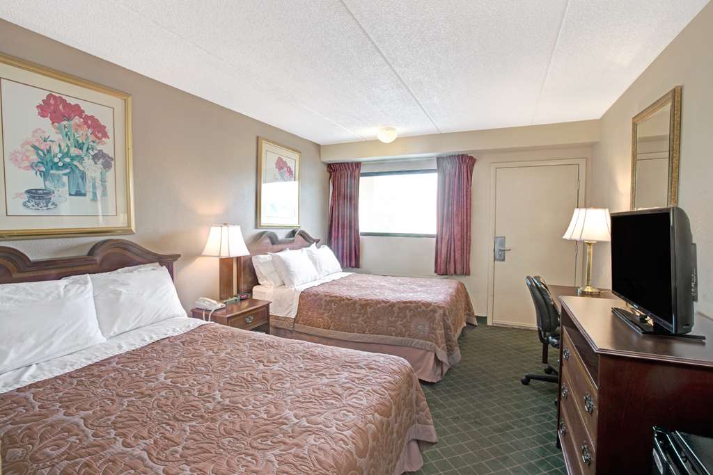 Super 8 by Wyndham Shelby - photo 8