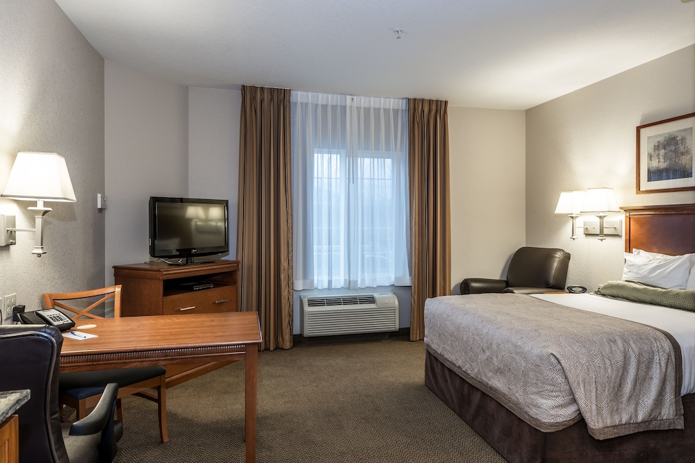 Candlewood Suites Burlington South an IHG Hotel - photo 5