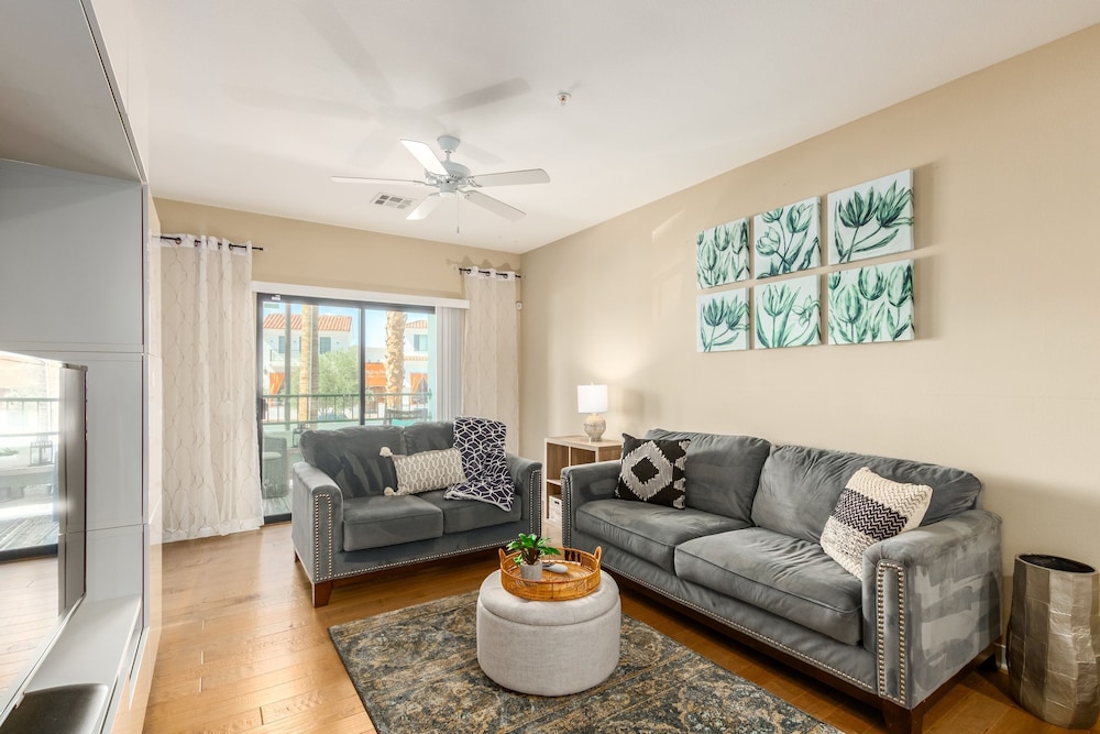 Luxury Condo in Ocotillo Dining Resort Pool Spa Gym and More Walk to Everything by RedAwning Chandler - photo 11