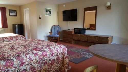 Newport Motel - photo 5