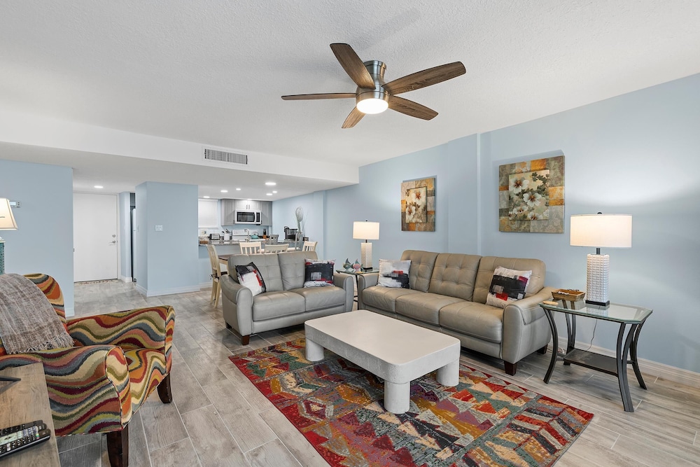 Coronado Towers 703 - photo 13