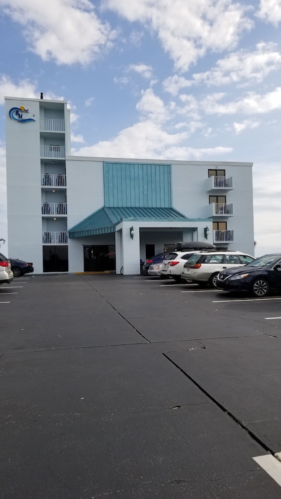 Beachside Hotel - photo 58
