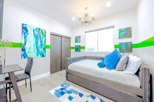 E Classy NoHo Oasis 2 Units U Studios 15m — 4-Star Luxury Hotel in North Hollywood, United States