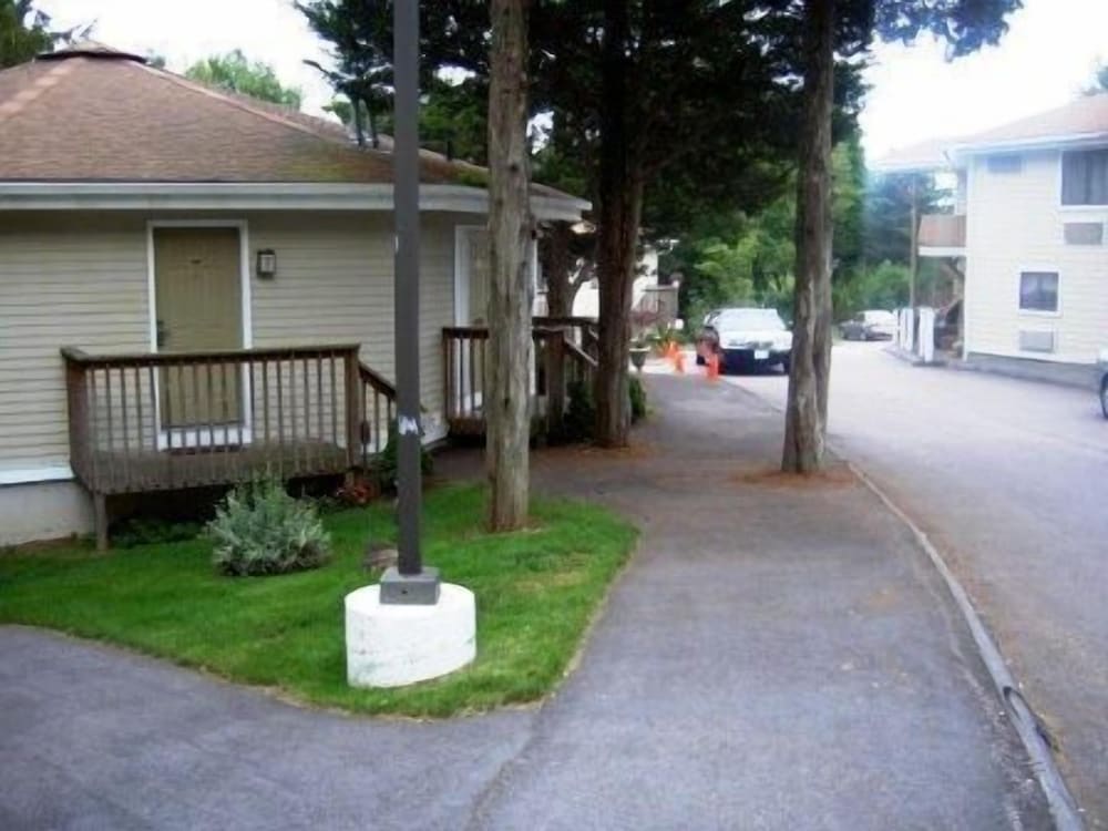 Cedar Park Inn - photo 26