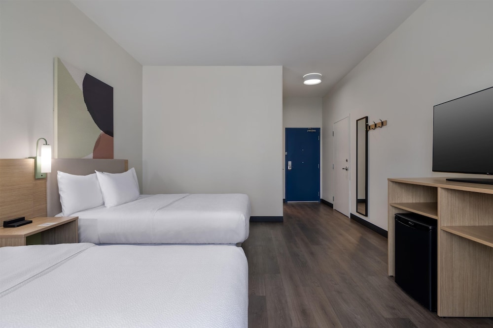 Spark by Hilton Artesia - photo 20