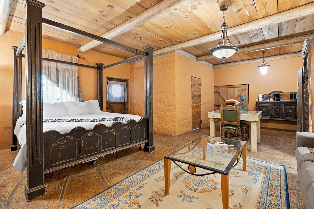 Trois Estate at Enchanted Rock - photo 7