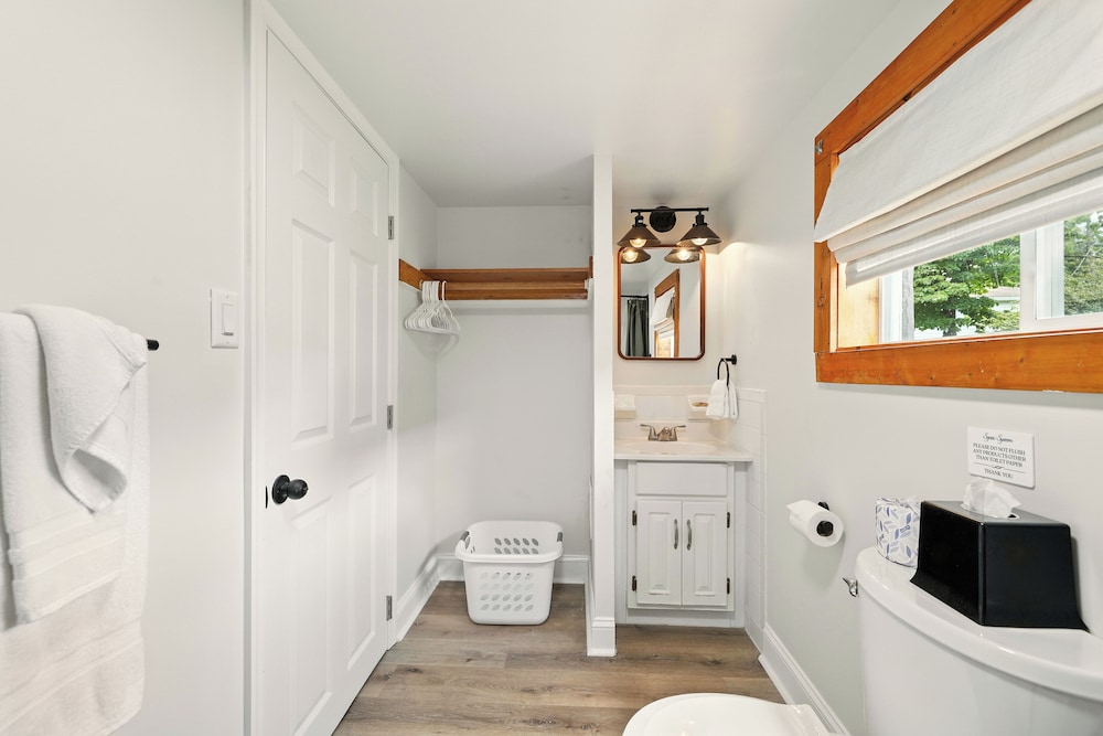 Hillside Motel LLC - photo 95