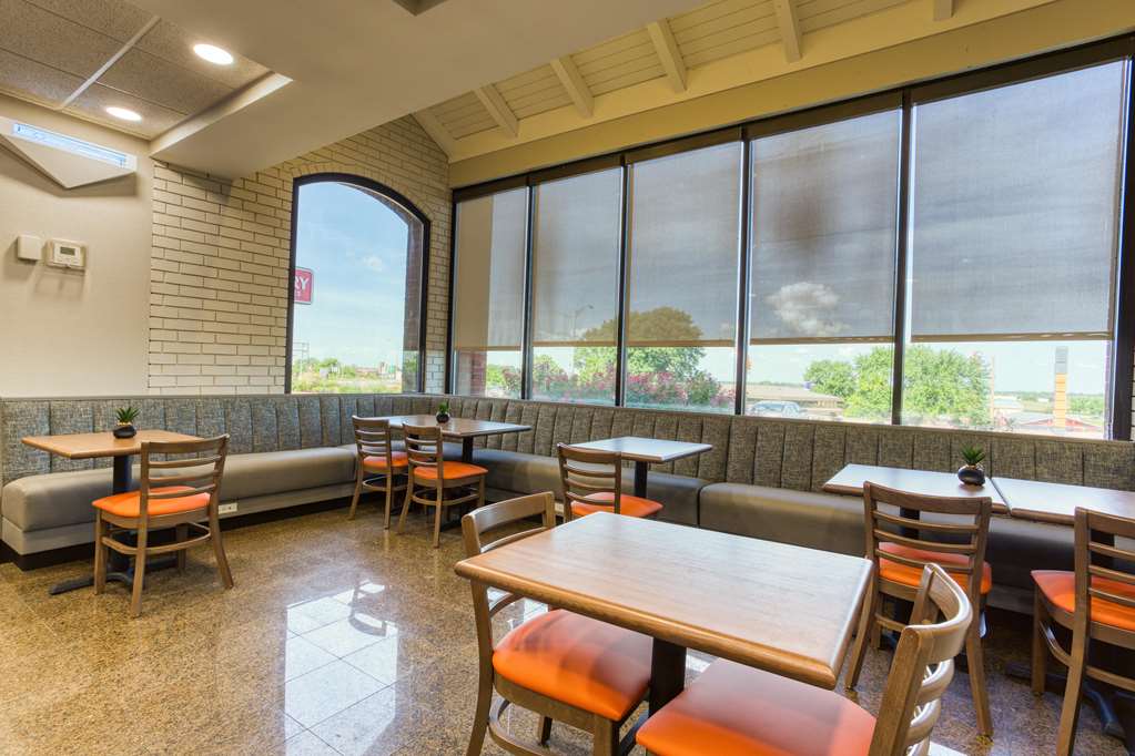 Drury Inn & Suites St. Louis Collinsville - photo 8