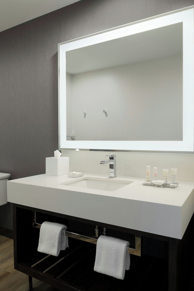 Marriott Tacoma Downtown - photo 42
