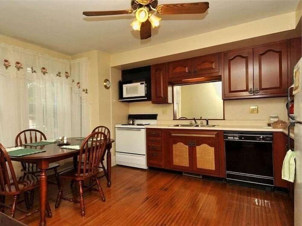 Second Street Suite - photo 6