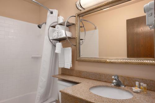Days Inn by Wyndham Keene NH - photo 20
