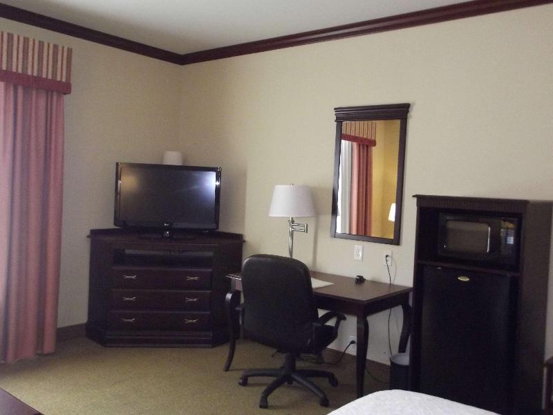 Hampton Inn & Suites Gainesville - photo 19