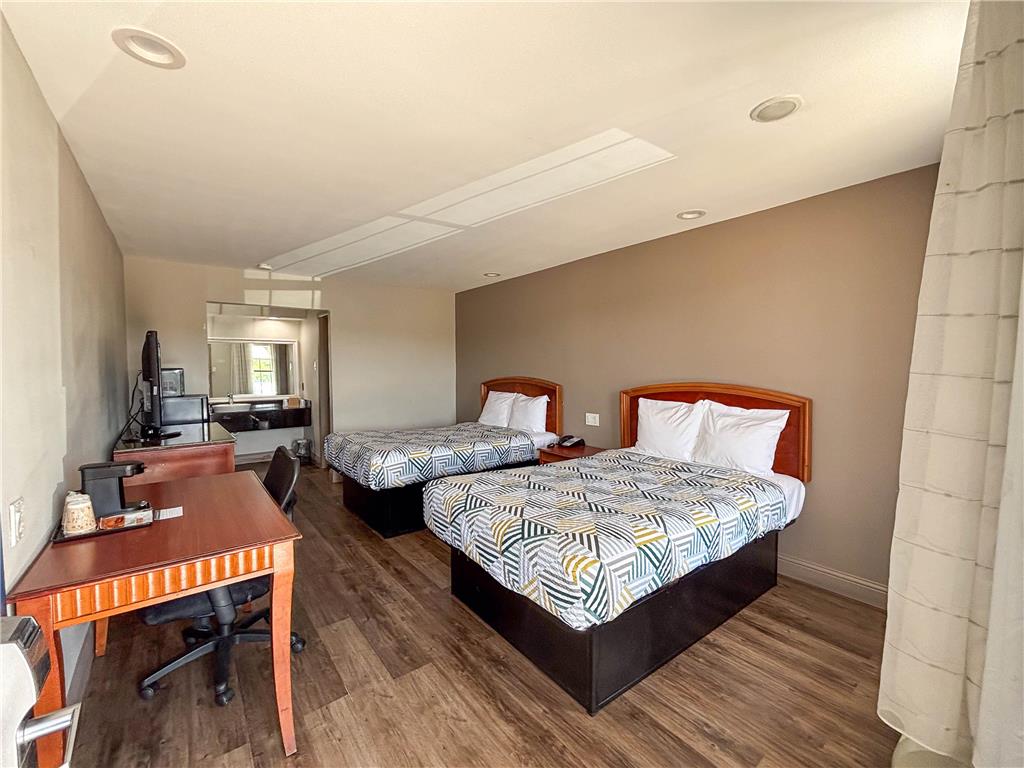 Spanish Trails Inn - photo 23