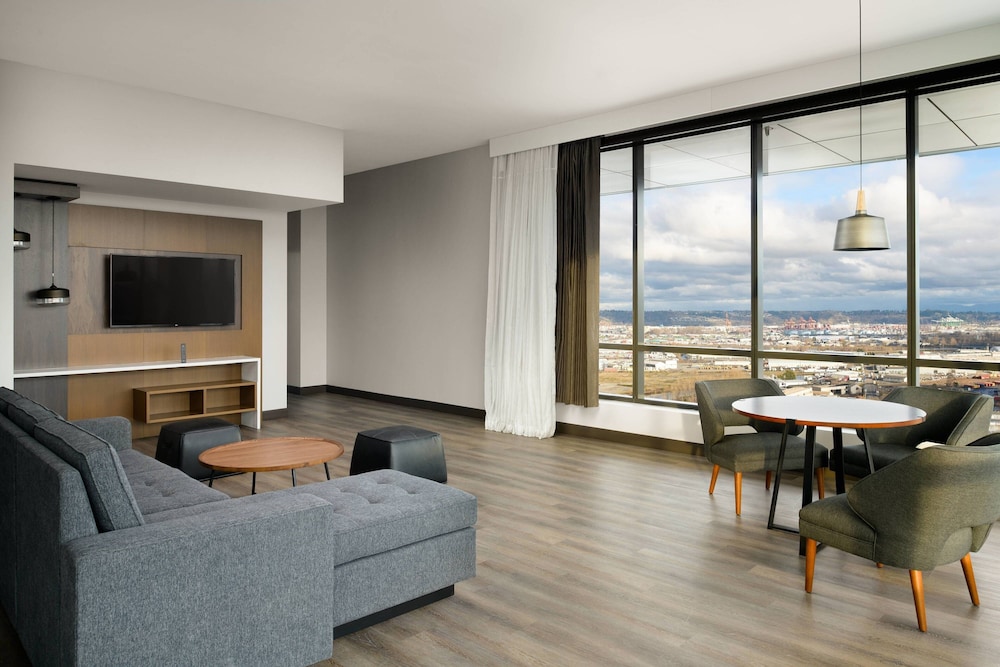 Marriott Tacoma Downtown - photo 10