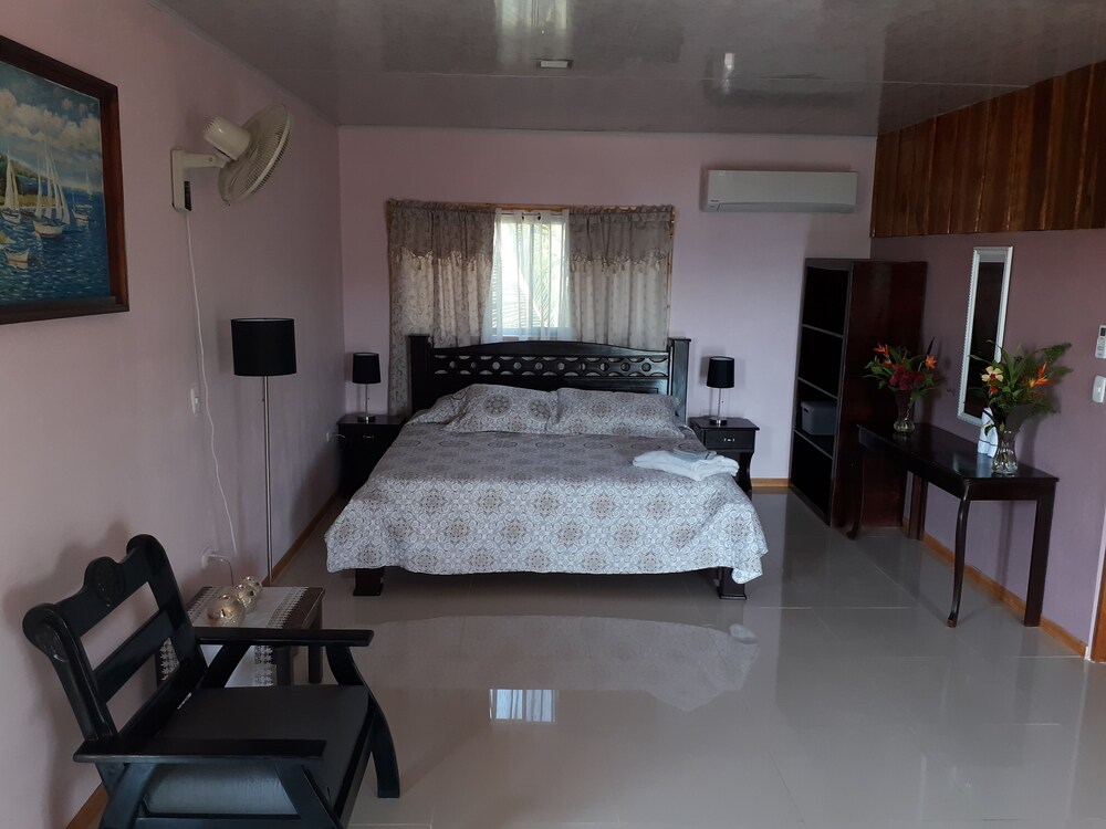 Hotel Villa Manolo — hotel in Ciudad Cortes