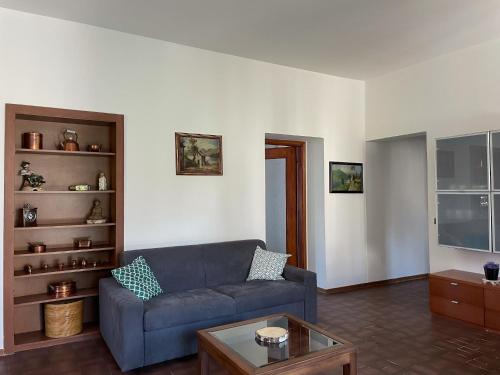 Appartamento Tivano balcone con vista lago — 4-Star Luxury Hotel in Bellagio, Italy