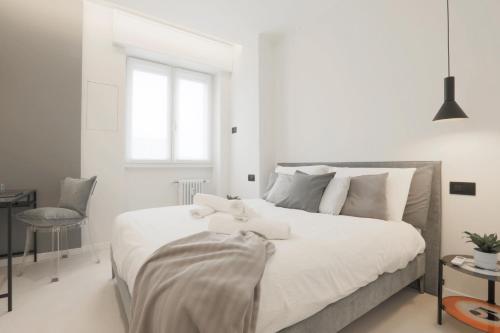 Central Station Modern Flat W Private Parking — 4-Star Luxury Hotel in Milan, Italy