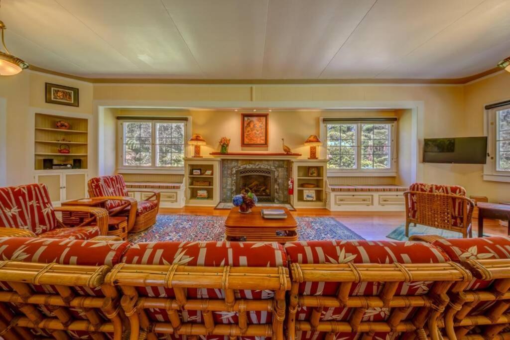 Ola'a House by Volcano Heritage Cottages — 4-Star Luxury Hotel in Volcano, United States