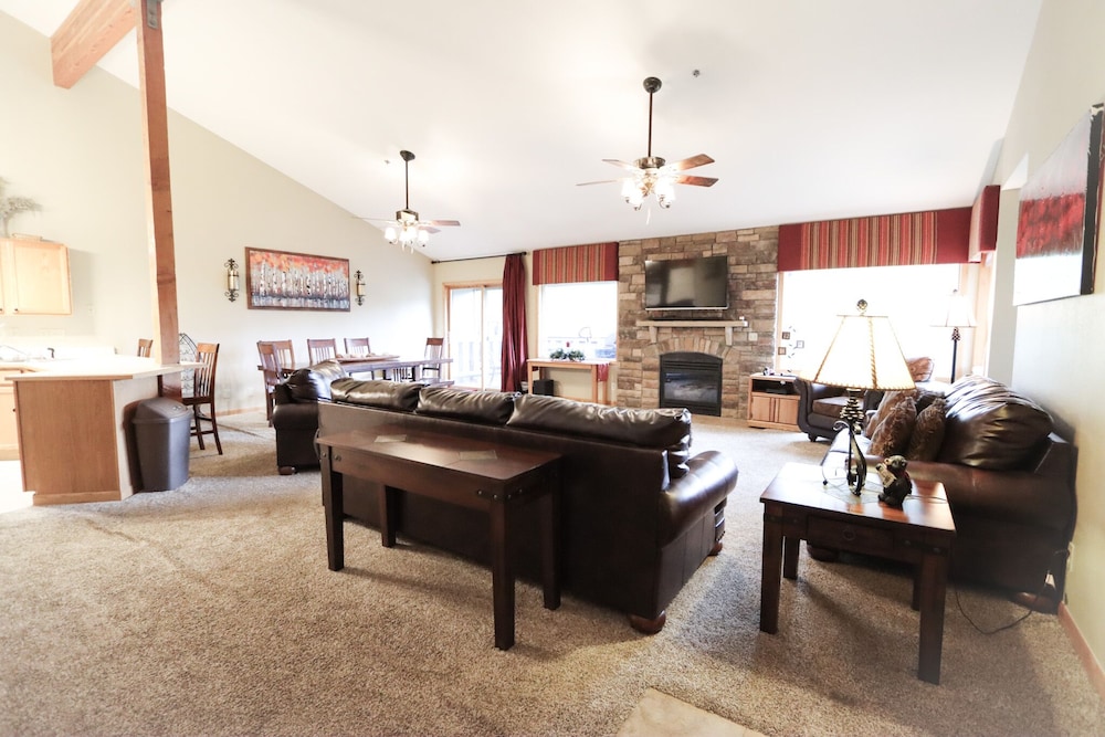 Elk Trail Getaway — 4-Star Luxury Hotel in Winter Park, United States