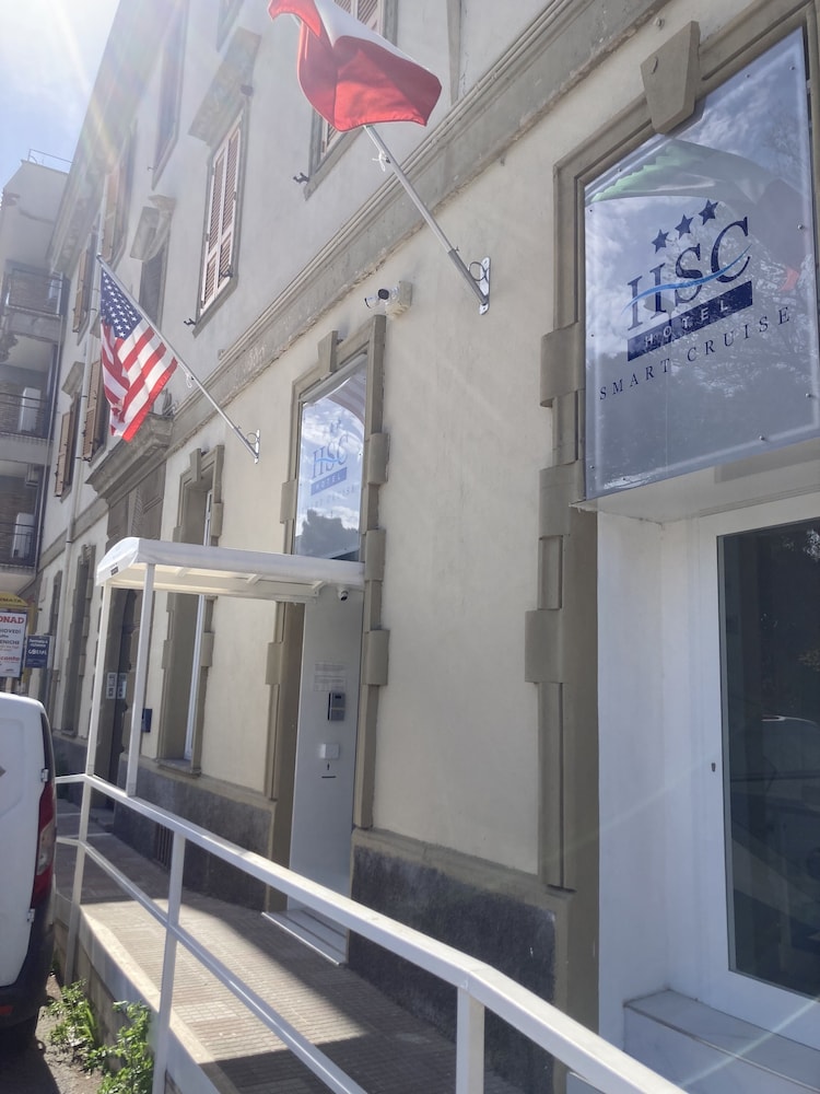 Hotel Smart Cruise in Civitavecchia, Italy