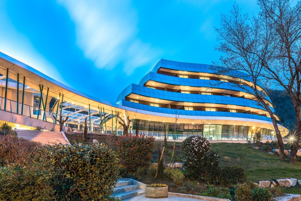 Eau Thermale Avene L'hotel — 4-Star Luxury Hotel in Millau, France