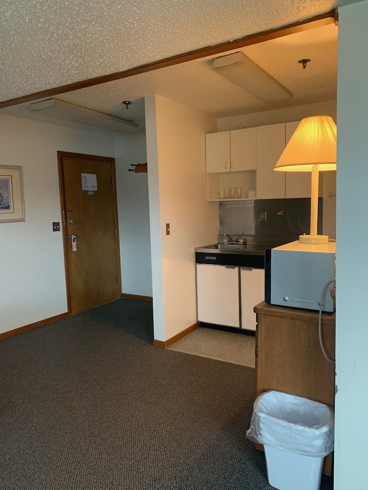 Marina Motel - photo 23