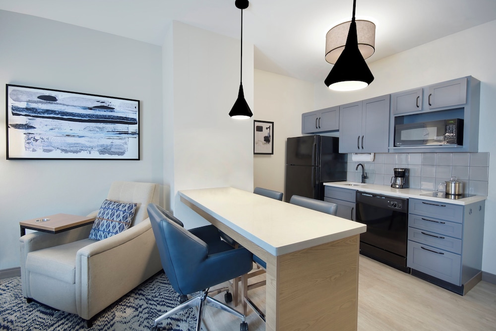 Candlewood Suites Buffalo Amherst by IHG - photo 4
