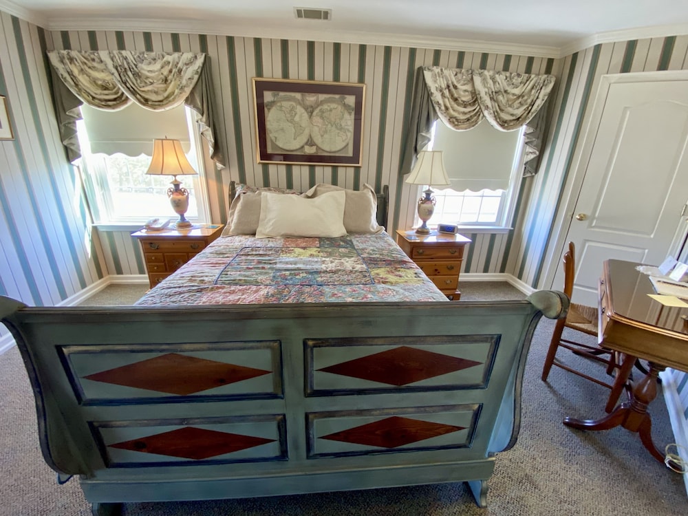 The Cypress Inn Bed & Breakfast - photo 32